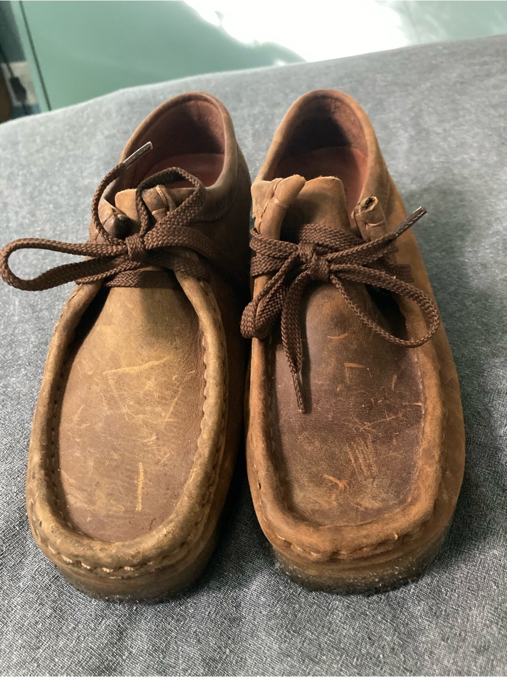 Clarks Wallabees smooth brown leather low chukka desert moc toe women’s 8